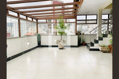 Apartamento à venda com 235m², 4 quartos e 2 vagas