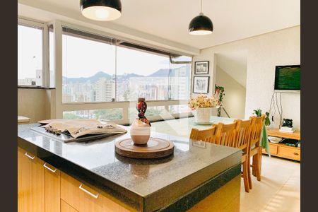 Apartamento à venda com 235m², 4 quartos e 2 vagas