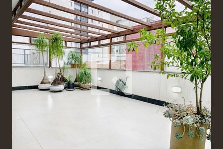 Apartamento à venda com 235m², 4 quartos e 2 vagas