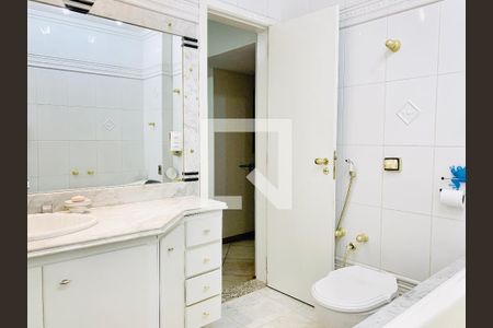 Apartamento à venda com 235m², 4 quartos e 2 vagas