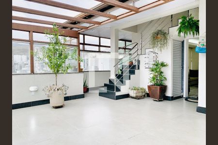 Apartamento à venda com 235m², 4 quartos e 2 vagas