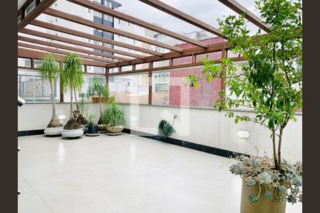 Apartamento à venda com 235m², 4 quartos e 2 vagas