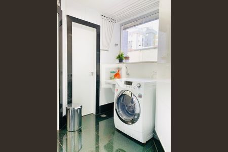 Apartamento à venda com 235m², 4 quartos e 2 vagas