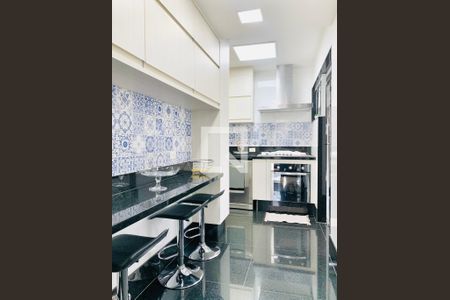 Apartamento à venda com 235m², 4 quartos e 2 vagas