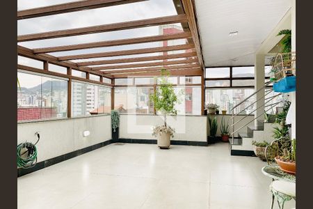 Apartamento à venda com 235m², 4 quartos e 2 vagas