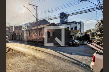 Casa à venda com 137m², 4 quartos e 2 vagas