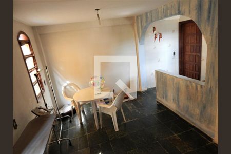 Casa à venda com 360m², 4 quartos e 2 vagas