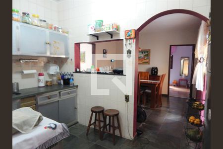 Casa à venda com 360m², 4 quartos e 2 vagas