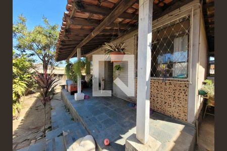 Casa à venda com 150m², 3 quartos e 4 vagas