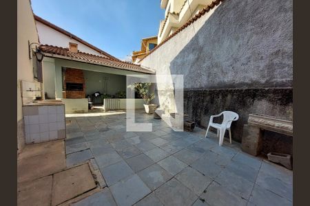 Casa à venda com 278m², 4 quartos e 4 vagas