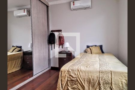 Casa à venda com 263m², 3 quartos e 4 vagas