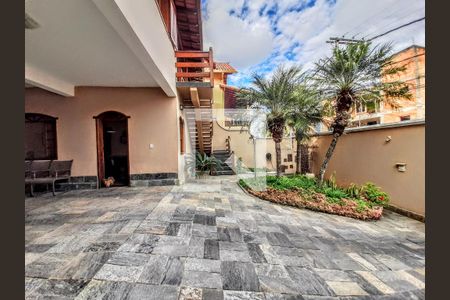 Casa à venda com 263m², 3 quartos e 4 vagas