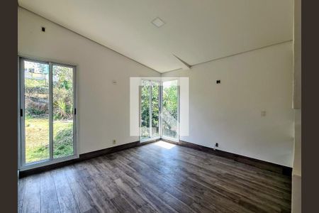 Casa de condomínio à venda com 456m², 5 quartos e 4 vagas