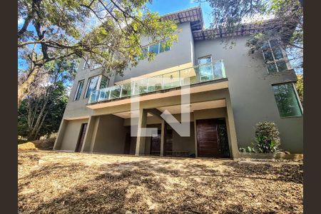 Casa de condomínio à venda com 456m², 5 quartos e 4 vagas