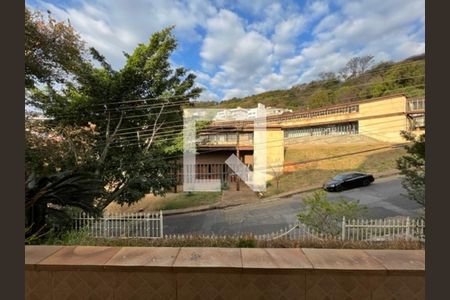 Casa à venda com 411m², 6 quartos e 6 vagas
