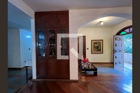 Casa à venda com 411m², 6 quartos e 6 vagas