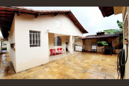 Casa à venda com 282m², 4 quartos e 5 vagas