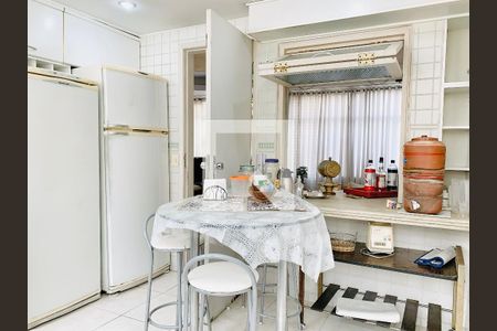 Apartamento à venda com 170m², 4 quartos e 2 vagas