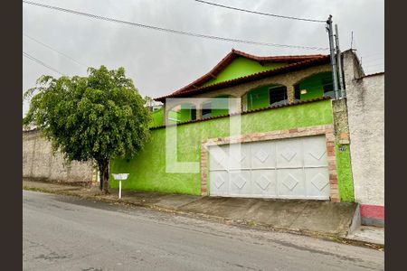 Casa à venda com 258m², 4 quartos e 5 vagas