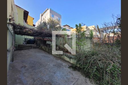 Casa à venda com 337m², 3 quartos e 4 vagas