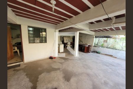 Casa à venda com 337m², 3 quartos e 4 vagas