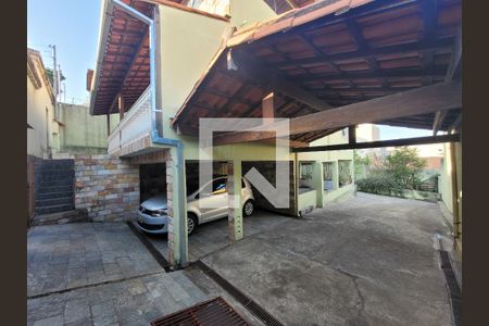 Casa à venda com 337m², 3 quartos e 4 vagas