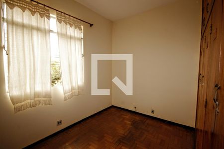 Casa à venda com 4 quartos, 214m² em Serra, Belo Horizonte