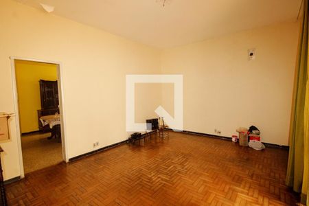 Casa à venda com 4 quartos, 214m² em Serra, Belo Horizonte