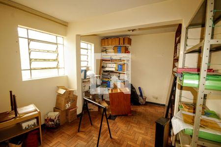 Casa à venda com 214m², 4 quartos e 3 vagas