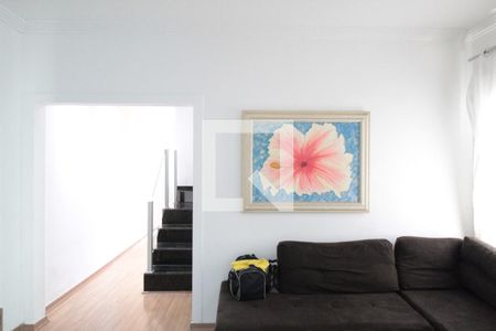 Sala de casa à venda com 3 quartos, 185m² em Rio Branco, Belo Horizonte