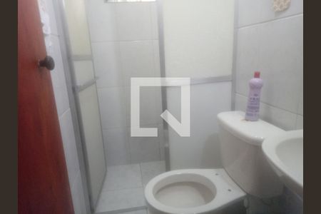Casa à venda com 141m², 3 quartos e 3 vagas Casa à venda com 141m², 3 quartos e 3 vagasBanheiro