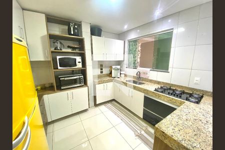 Casa à venda com 250m², 3 quartos e 8 vagas