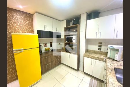 Casa à venda com 250m², 3 quartos e 8 vagas