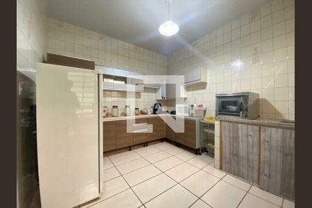 Casa à venda com 205m², 3 quartos e 5 vagas