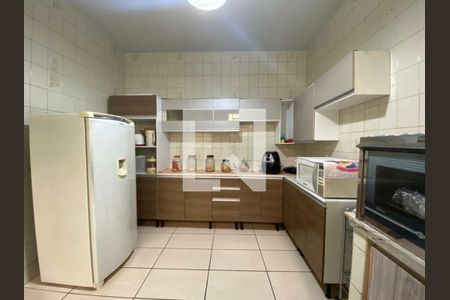Casa à venda com 205m², 3 quartos e 5 vagas