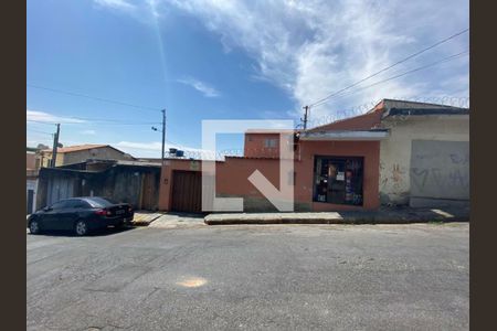 Casa à venda com 205m², 3 quartos e 5 vagas