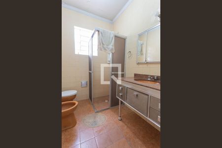 Casa à venda com 360m², 2 quartos e 4 vagasBanheiro