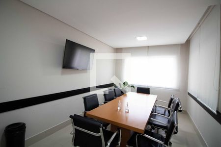 Apartamento à venda com 134m², 3 quartos e 2 vagas Apartamento à venda com 134m², 3 quartos e 2 vagasSala de Reunião