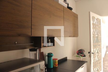 Casa à venda com 290m², 4 quartos e 2 vagascozinha fundos