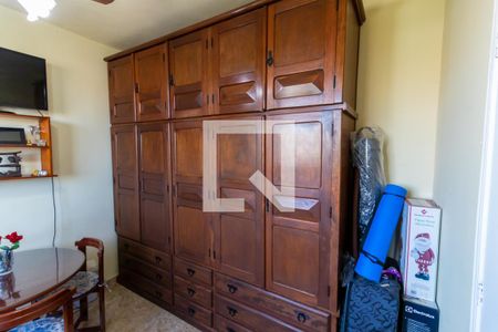 Apartamento à venda com 153m², 3 quartos e 2 vagas Apartamento à venda com 153m², 3 quartos e 2 vagasQuarto 2 - Guarda Roupa