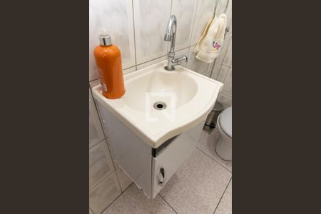 Apartamento à venda com 153m², 3 quartos e 2 vagas Apartamento à venda com 153m², 3 quartos e 2 vagasLavabo - Pia com Armário