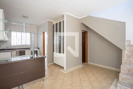 Sala de casa à venda com 2 quartos, 65m² em Jaguaribe, Osasco