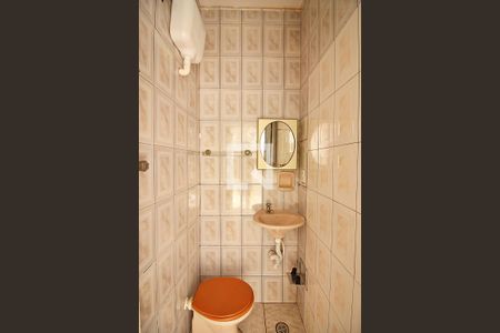 Casa à venda com 140m², 2 quartos e 2 vagasBanheiro de serviço