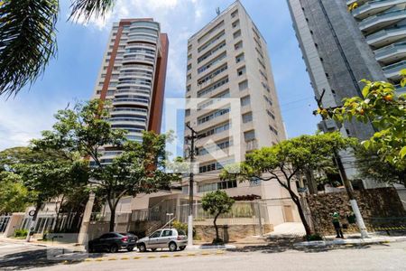 Apartamento à venda com 36m², 1 quarto e 1 vaga Apartamento à venda com 36m², 1 quarto e 1 vagaFachada