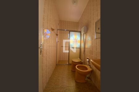 Casa à venda com 242m², 3 quartos e 3 vagasBanheiro