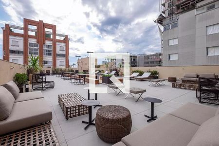 Studio à venda com 30m², 1 quarto e sem vaga Studio à venda com 30m², 1 quarto e sem vagaRooftop