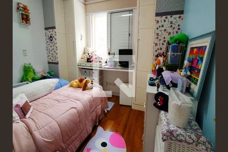 Casa de condomínio à venda com 136m², 4 quartos e 3 vagas