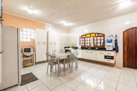 Casa à venda com 238m², 3 quartos e 4 vagasCozinha