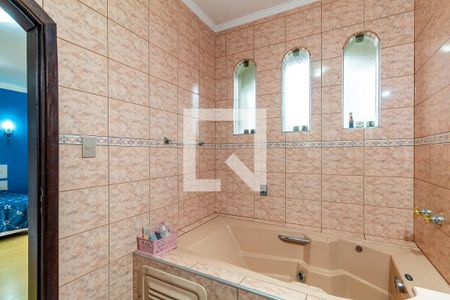 Casa à venda com 238m², 3 quartos e 4 vagasBanheiro da Suíte