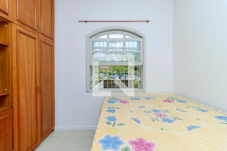 Casa à venda com 220m², 3 quartos e 3 vagasQuarto